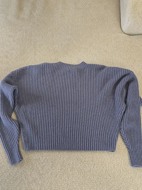 Hollister Blue/Gray Ribbed Fuzzy Stretchy Cropped Sweater - Size XS - Picture 2 of 10